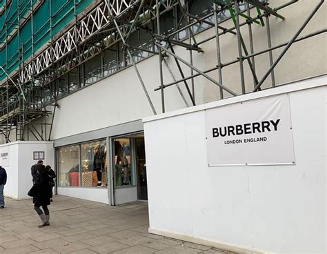 burberry outlet village london|Burberry factory shop London.